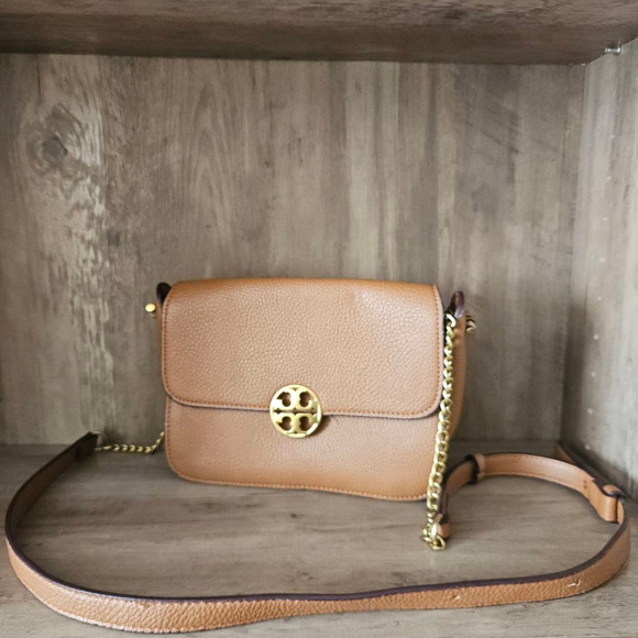 Tory Burch Handbags - Tory Burch Chelsea Convertible Shoulder Bag Classic Tan Brown Chain Crossbody